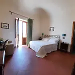 Portico Del Paradiso Bed & Breakfast 4*
