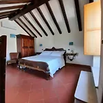 Portico Del Paradiso Bed & Breakfast 4*