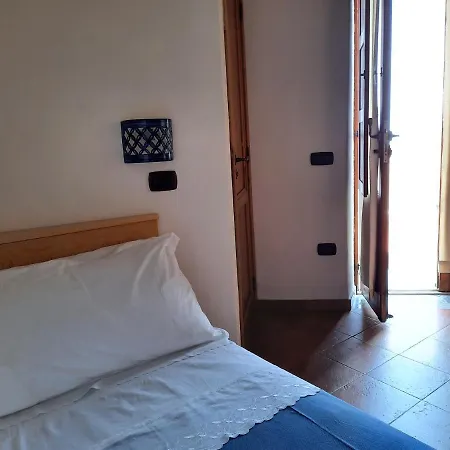 Portico Del Paradiso Bed & Breakfast