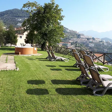 Portico Del Paradiso Bed & Breakfast