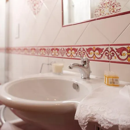 Bed & Breakfast Portico Del Paradiso 4*