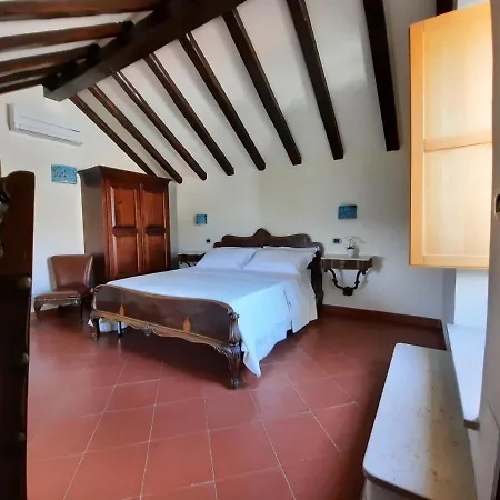 Portico Del Paradiso Bed & Breakfast *