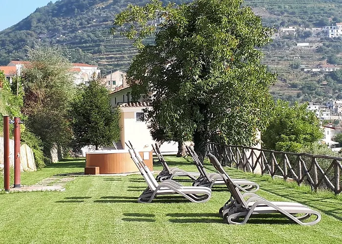 Portico Del Paradiso Bed & Breakfast